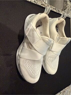 Tiems Cycling Shoes Size 7 with Brackets